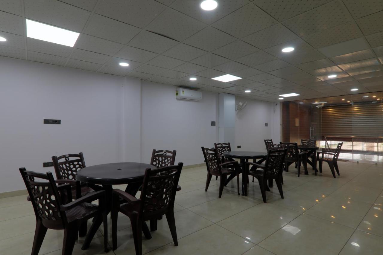 Shri Tirupati Residency Hotel Lucknow Eksteriør billede
