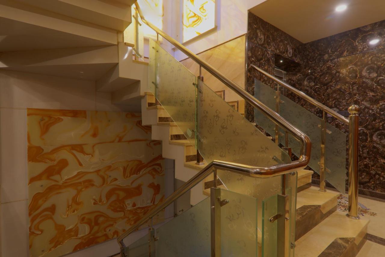 Shri Tirupati Residency Hotel Lucknow Eksteriør billede